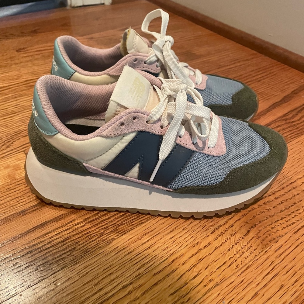 New balance sneakers size 5